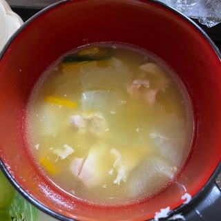 幼児食　かぼちゃと鶏肉の味噌汁